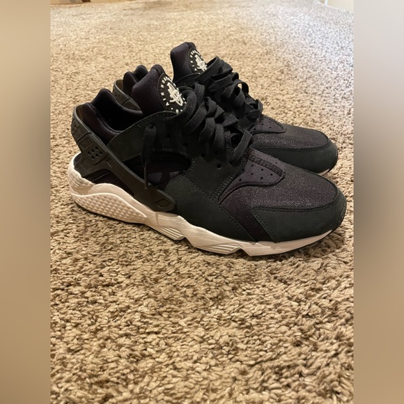 Nike Hurache - Picture 2 of 5